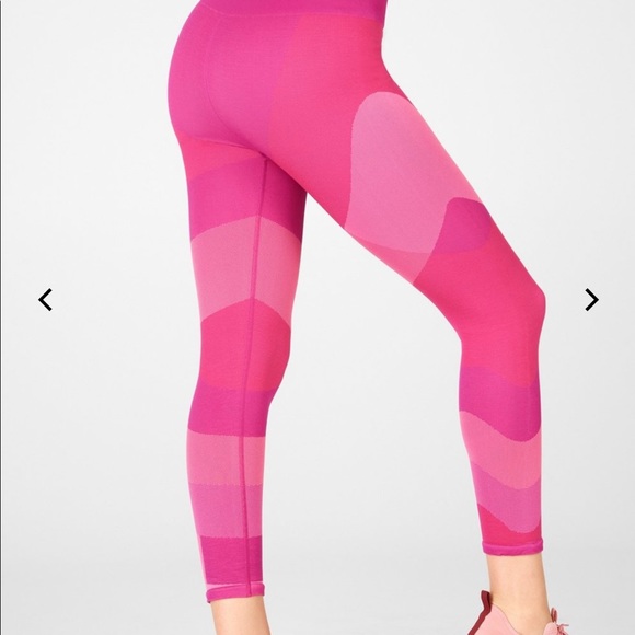 Fabletics high waisted seamless color lock Capri leggings - Picture 4 of 5
